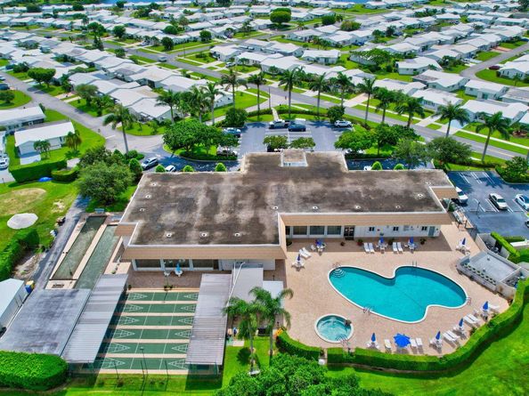 100 Leisure Lake Circle 102, Boynton Beach FL 33426