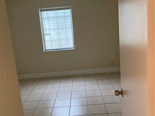 8701 SW 141st St G5, Miami FL 33176