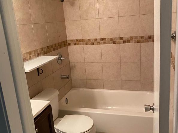 8701 SW 141st St G5, Miami FL 33176