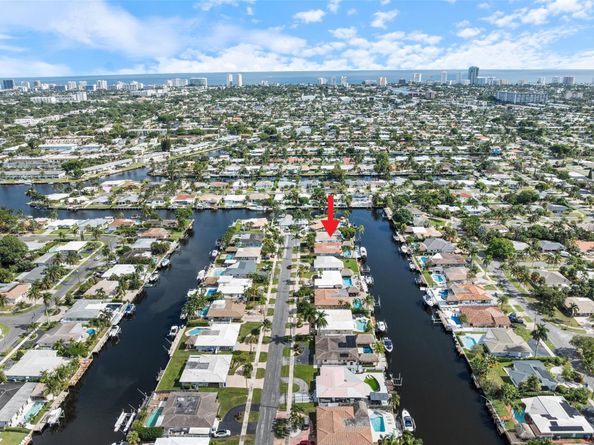 370 SE 3rd Ct, Pompano Beach FL 33060