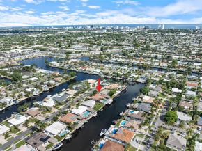 370 SE 3rd Ct, Pompano Beach FL 33060