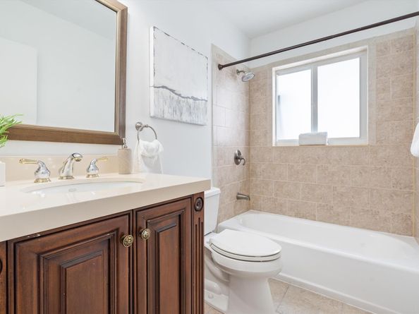 370 SE 3rd Ct, Pompano Beach FL 33060