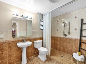 8871 NW 3rd St, Pembroke Pines FL 33024