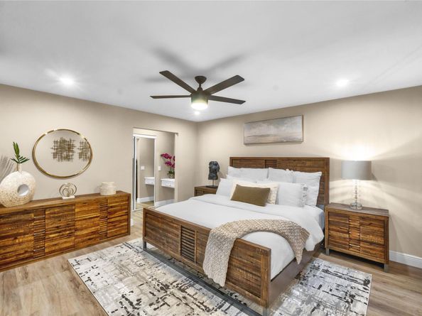 8871 NW 3rd St, Pembroke Pines FL 33024