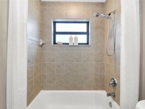 8871 NW 3rd St, Pembroke Pines FL 33024