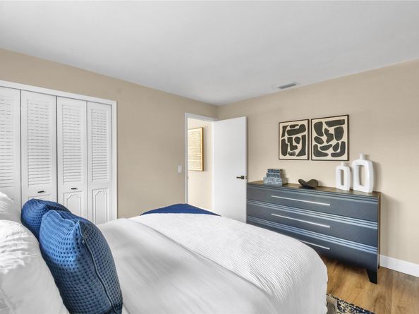 8871 NW 3rd St, Pembroke Pines FL 33024