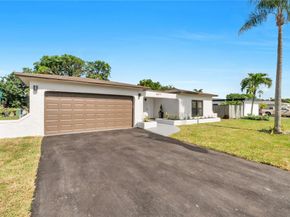 8871 NW 3rd St, Pembroke Pines FL 33024