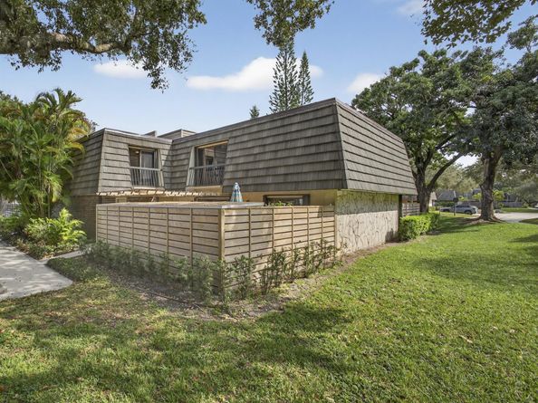 608 6th Terrace, Palm Beach Gardens FL 33418