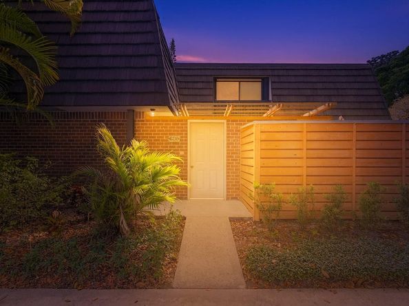 608 6th Terrace, Palm Beach Gardens FL 33418