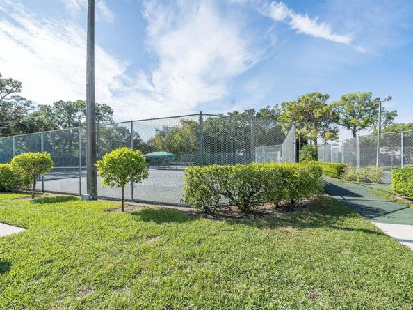 608 6th Terrace, Palm Beach Gardens FL 33418