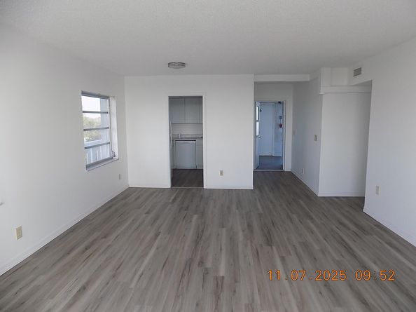 231 E Lantana Road 501, Lantana FL 33462