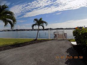 231 E Lantana Road 501, Lantana FL 33462
