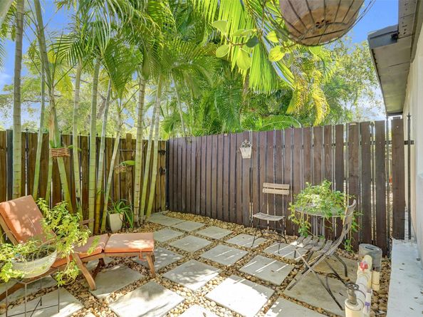 1125 SW 15th Ter, Fort Lauderdale FL 33312