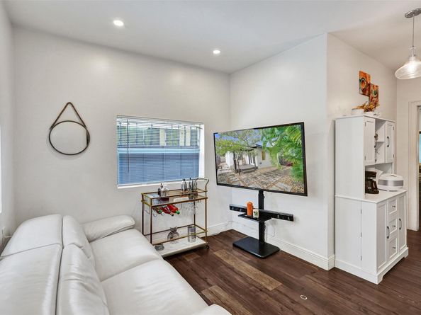 1125 SW 15th Ter, Fort Lauderdale FL 33312