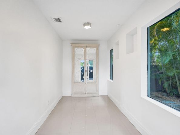 1125 SW 15th Ter, Fort Lauderdale FL 33312