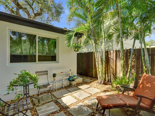 1125 SW 15th Ter, Fort Lauderdale FL 33312