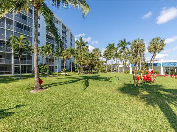 2731 NE 14th Street Cswy 110, Pompano Beach FL 33062