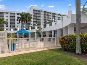 2731 NE 14th Street Cswy 110, Pompano Beach FL 33062