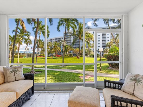 2731 NE 14th Street Cswy 110, Pompano Beach FL 33062