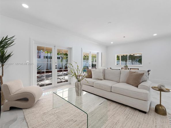 2764 NE 35th Street, Fort Lauderdale FL 33306
