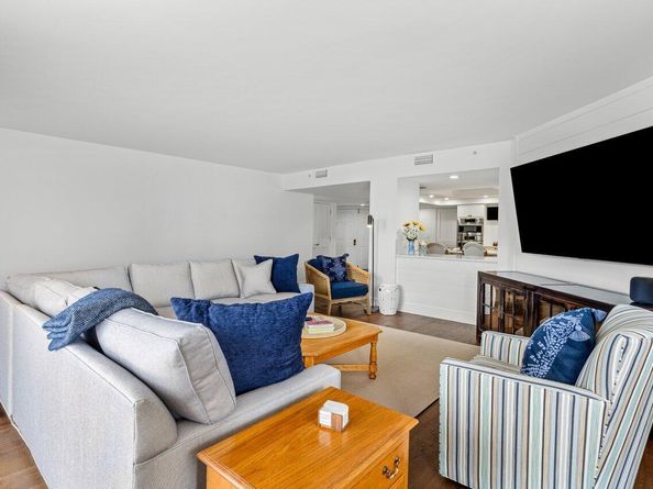 176 Helios Drive 104, Jupiter FL 33477