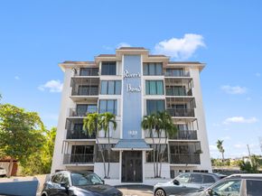 1839 Middle River Dr 105, Fort Lauderdale FL 33305
