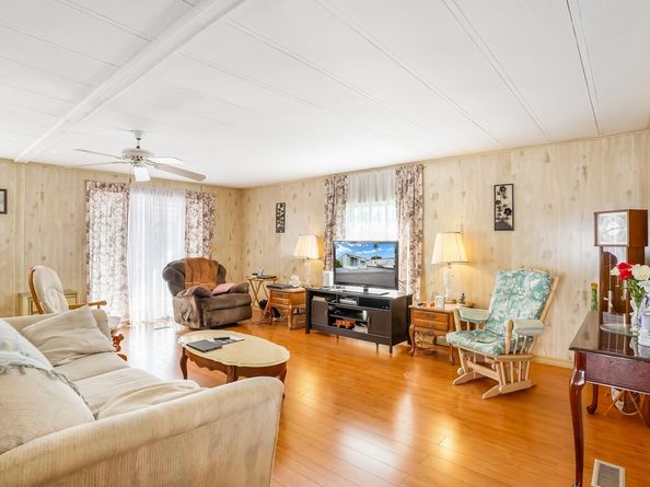 8517 SW 16th Pl, Davie FL 33324