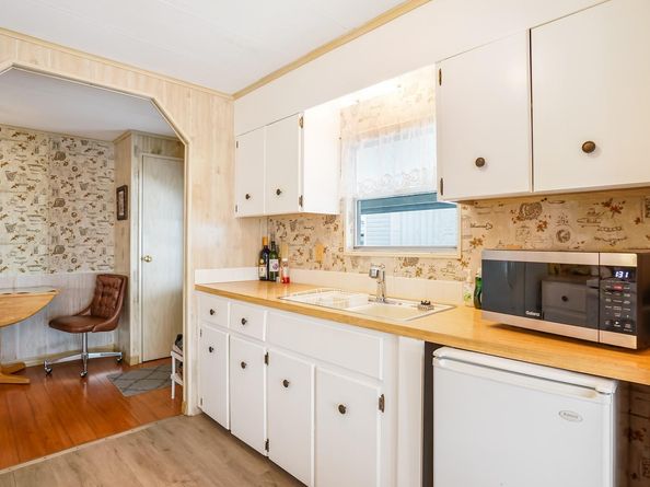 8517 SW 16th Pl, Davie FL 33324