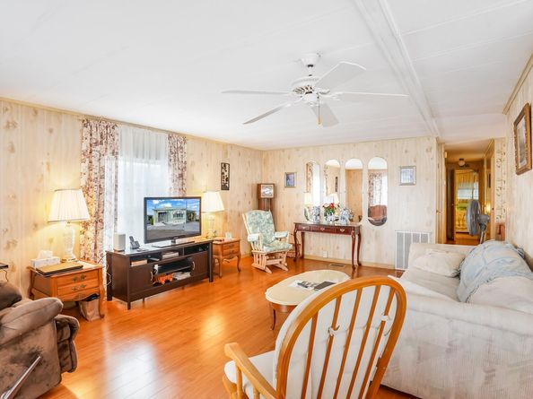 8517 SW 16th Pl, Davie FL 33324