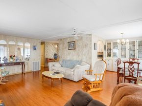 8517 SW 16th Pl, Davie FL 33324