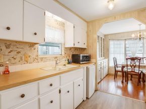 8517 SW 16th Pl, Davie FL 33324