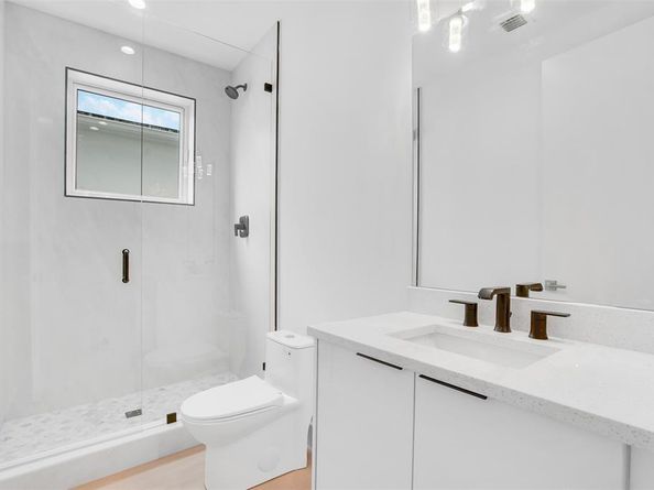 1129 NE 18 Court 1129, Fort Lauderdale FL 33305