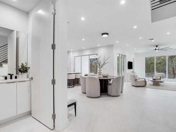 1129 NE 18 Court 1129, Fort Lauderdale FL 33305