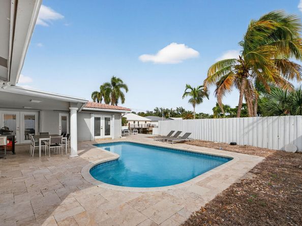 5950 NE 28th Avenue, Fort Lauderdale FL 33308