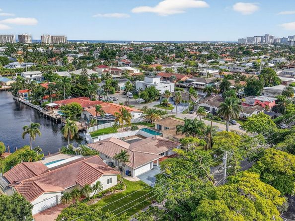 5950 NE 28th Avenue, Fort Lauderdale FL 33308