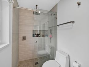 5950 NE 28th Avenue, Fort Lauderdale FL 33308