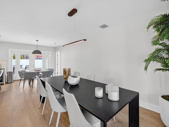 5950 NE 28th Avenue, Fort Lauderdale FL 33308