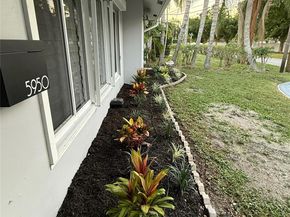 5950 NE 28th Avenue, Fort Lauderdale FL 33308