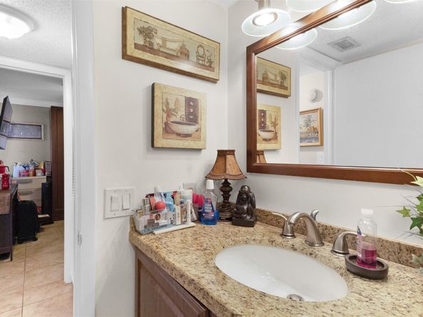 5717 Coral Lake Dr 205, Pompano Beach FL 33063