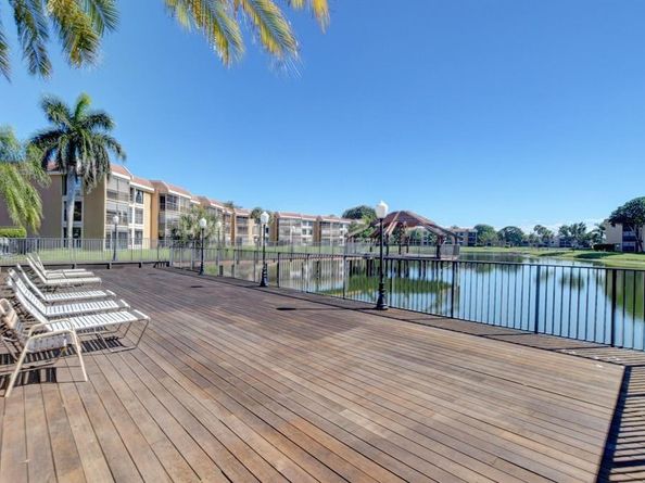 5717 Coral Lake Dr 205, Pompano Beach FL 33063