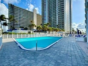 4250 Galt Ocean Dr 9G, Fort Lauderdale FL 33308