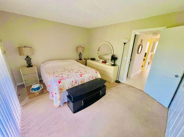 387 Chatham 387, West Palm Beach FL 33417