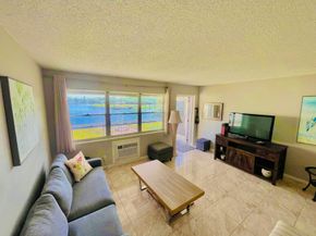 387 Chatham 387, West Palm Beach FL 33417