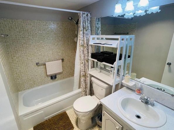 387 Chatham 387, West Palm Beach FL 33417