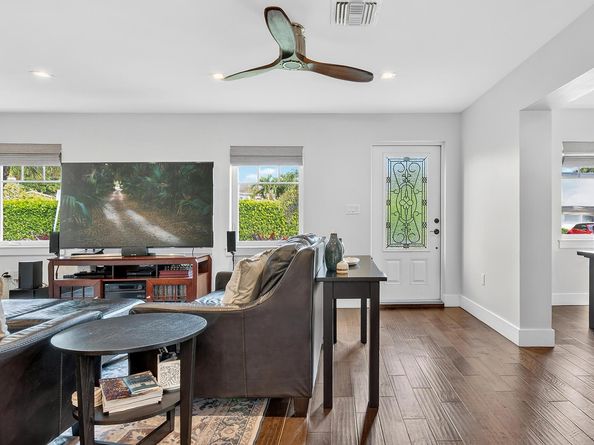 354 Marlborough Place, West Palm Beach FL 33405