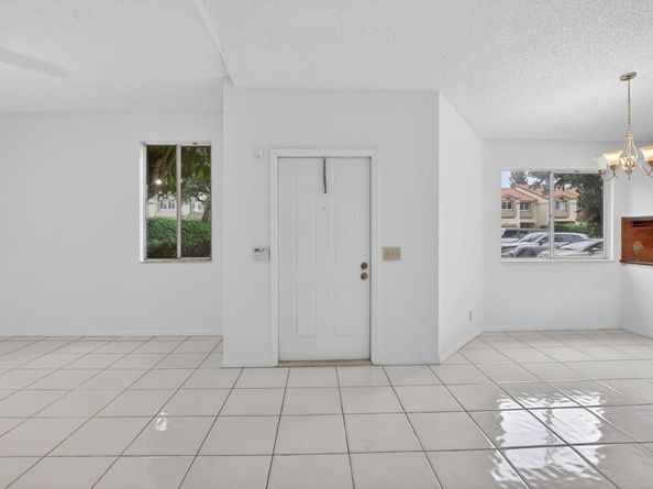 6780 Via Regina, Boca Raton FL 33433