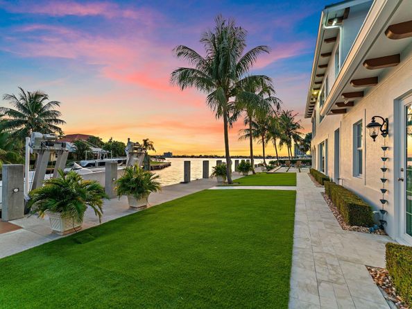 1021 Coral Way, Singer Island FL 33404