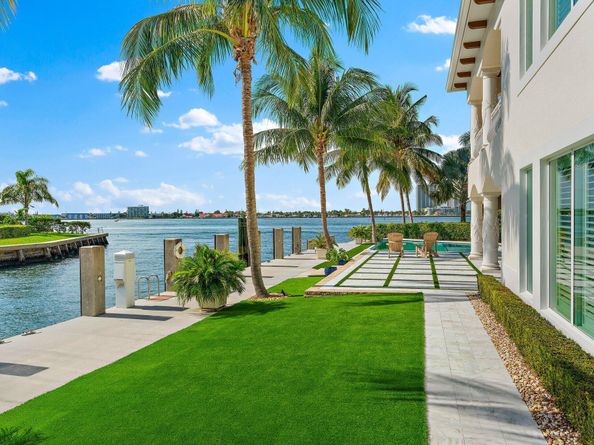 1021 Coral Way, Singer Island FL 33404