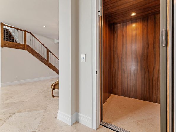 1021 Coral Way, Singer Island FL 33404