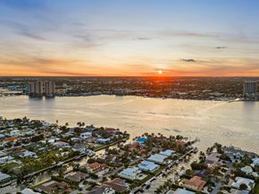 1021 Coral Way, Singer Island FL 33404